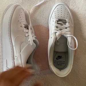 New Nike air sneakers size 6